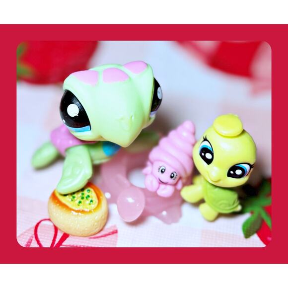 Authentic LPS Littlest Pet Shop #1910 Green Pink Sea Turtle Blue Eyes & Baby - Picture 1 of 11